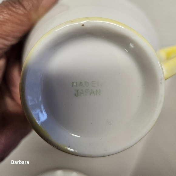 Vintage Porcelain Japanese Floral Teacup and Saucer Set - Picture 5 of 12